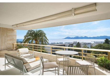 Mieszkanie na sprzedaż - Cannes, Francja, 100 m², 2 127 820 USD (8 702 782 PLN), NET-101772815