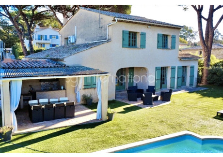 Dom na sprzedaż - Saint-Tropez, Francja, 160 m², 2 702 323 USD (10 998 457 PLN), NET-102671815