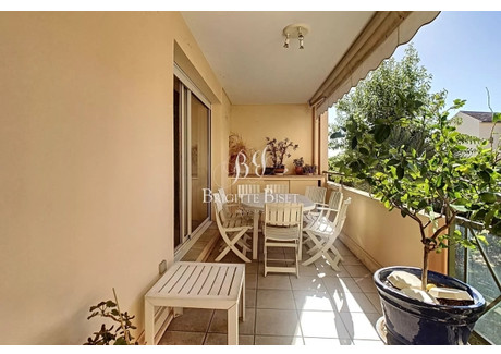 Mieszkanie na sprzedaż - Sainte-Maxime, Francja, 95 m², 592 953 USD (2 383 672 PLN), NET-101703160