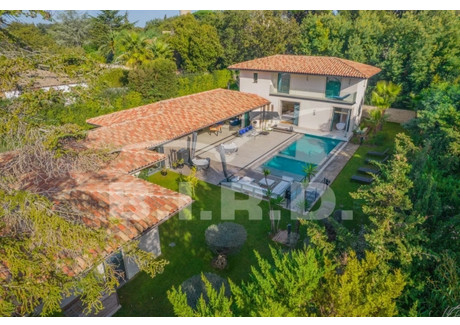 Dom na sprzedaż - Saint-Tropez, Francja, 300 m², 6 241 009 USD (25 525 726 PLN), NET-101928844