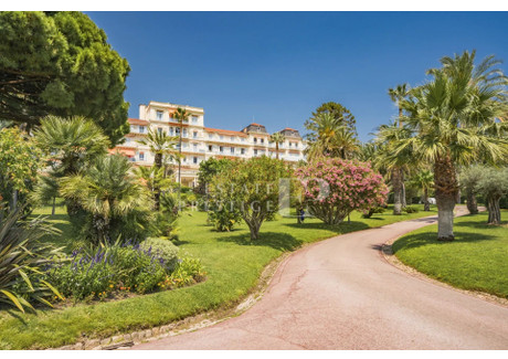 Mieszkanie na sprzedaż - Cannes, Francja, 216 m², 3 281 670 USD (13 422 032 PLN), NET-95479077