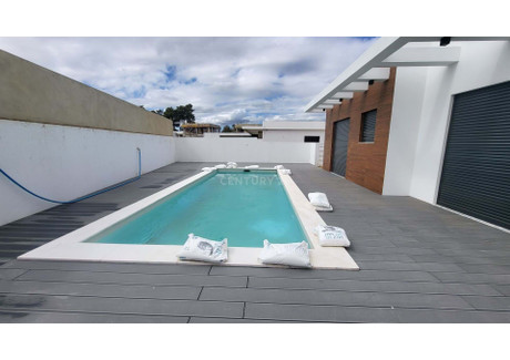 Dom na sprzedaż - Setúbal, Portugalia, 170 m², 628 340 USD (2 475 660 PLN), NET-96203982