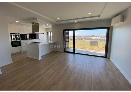 Mieszkanie na sprzedaż - Montijo, Portugalia, 121 m², 411 335 USD (1 620 660 PLN), NET-96627349