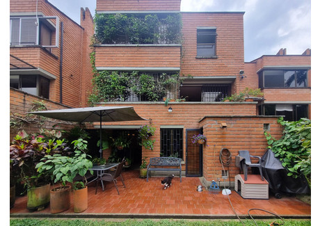 Dom na sprzedaż - Carrera 25 N° 6-105, Tv. Superior, El Poblado, Medellín, El Poblado, M Medellín, Kolumbia, 220 m², 319 992 USD (1 254 370 PLN), NET-96108077