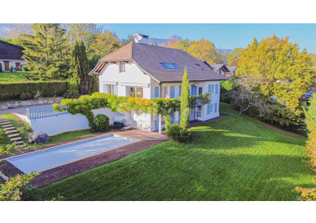 Dom na sprzedaż - Divonne-Les-Bains, Francja, 390 m², 1 839 298 USD (7 541 121 PLN), NET-101853189