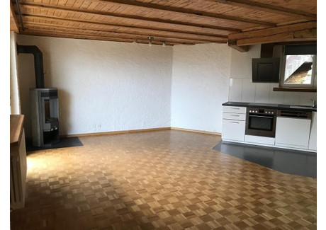 Mieszkanie do wynajęcia - Zwingen, Szwajcaria, 65 m², 1388 USD (5649 PLN), NET-102637993