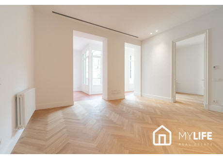 Mieszkanie na sprzedaż - Barcelona, Hiszpania, 180 m², 1 065 184 USD (4 250 085 PLN), NET-96462388