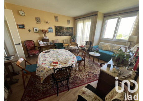 Mieszkanie na sprzedaż - Parthenay, Francja, 74 m², 57 175 USD (229 273 PLN), NET-101316925