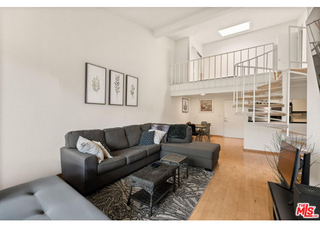 Mieszkanie na sprzedaż - 1440 Veteran AVE Los Angeles, Usa, 77 m², 679 000 USD (2 783 900 PLN), NET-102113754