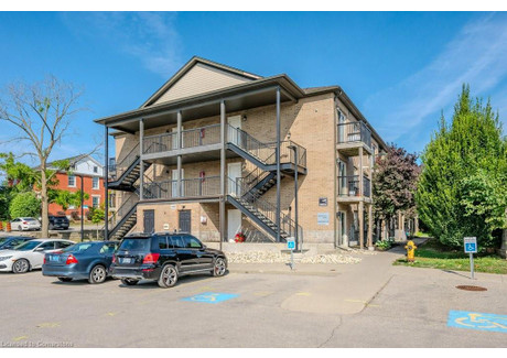 Mieszkanie na sprzedaż - 185 Windale Crescent Kitchener, Kanada, 44 m², 218 713 USD (890 163 PLN), NET-102767474