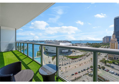 Mieszkanie do wynajęcia - 888 Biscayne Blvd Miami, Usa, 78 m², 3500 USD (14 245 PLN), NET-102957399