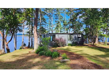 Dom na sprzedaż - 1537 Beddis Rd Salt Spring, Kanada, 65 m², 1 285 006 USD (4 947 273 PLN), NET-100153796