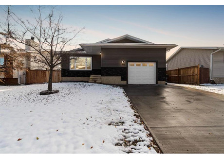 Dom na sprzedaż - 205 Leigh Crescent Fort Mcmurray, Kanada, 107 m², 316 646 USD (1 272 916 PLN), NET-101707062