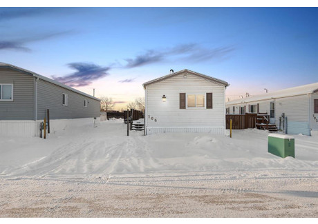 Dom na sprzedaż - 106 Grant Way Fort Mcmurray, Kanada, 112 m², 180 802 USD (741 289 PLN), NET-103033399