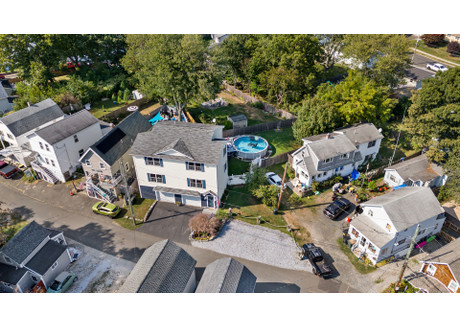 Dom na sprzedaż - 59 Botsford Avenue Milford, Usa, 221 m², 735 999 USD (3 017 596 PLN), NET-100783305