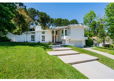 Dom na sprzedaż - 19763 Greenbriar Dr Greenbriar Dr Tarzana, Usa, 240 m², 1 995 000 USD (8 279 250 PLN), NET-99377327