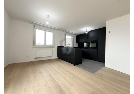 Mieszkanie do wynajęcia - Reinach Bl, Szwajcaria, 85 m², 2434 USD (10 101 PLN), NET-103290601