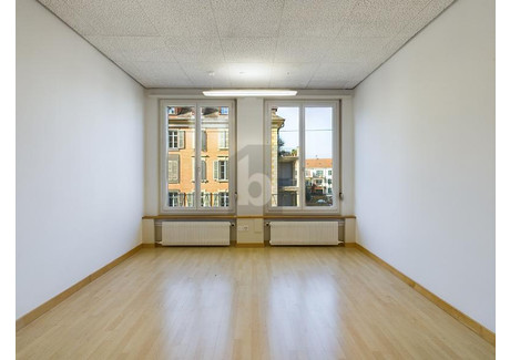 Biuro do wynajęcia - Bern, Szwajcaria, 247 m², 274 USD (1116 PLN), NET-102954209