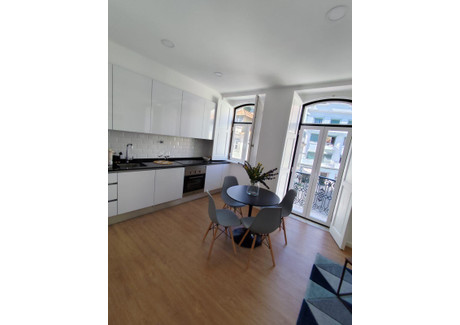 Mieszkanie na sprzedaż - Rua do Vale de Santo António Lisboa, Portugalia, 55 m², 447 499 USD (1 718 397 PLN), NET-100981864