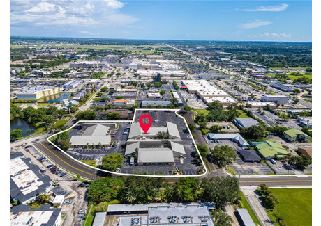 Komercyjne na sprzedaż - 2150 Collier Fort Myers, Usa, 18 760,01 m², 2 985 000 USD (12 148 950 PLN), NET-101587941