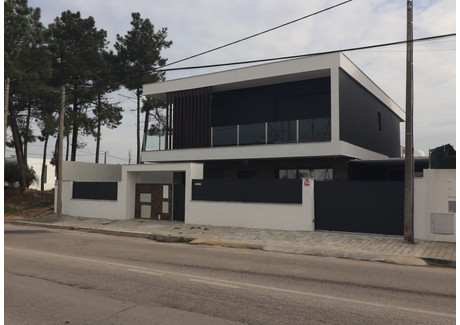 Dom na sprzedaż - Setúbal, Seixal, Corroios, Portugalia, 160 m², 786 406 USD (3 200 672 PLN), NET-102843422