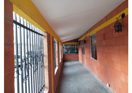 Dom na sprzedaż - Cra 37 #19a-37, Manuela Beltran, Candelaria, Valle del Cauca, Colombia Candelaria, Kolumbia, 124 m², 46 676 USD (191 373 PLN), NET-101381715