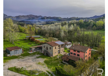 Dom na sprzedaż - Castiglione di Garfagnana Castiglione Di Garfagnana, Włochy, 650 m², 1 429 229 USD (5 859 840 PLN), NET-101926865