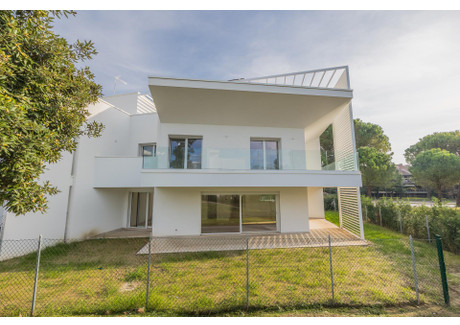 Dom na sprzedaż - Viale Europa Lignano Sabbiadoro, Włochy, 246 m², 632 250 USD (2 573 259 PLN), NET-102682163