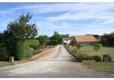 Dom na sprzedaż - NOUVELLE-AQUITAINE, Charente-Maritime Fontaine-Chalendray, Francja, 250 m², 272 968 USD (1 132 817 PLN), NET-102418292