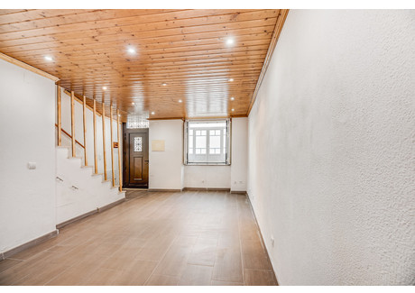 Dom na sprzedaż - Rua Almeida Garrett Vila Franca De Xira, Portugalia, 120 m², 249 324 USD (1 014 747 PLN), NET-102475895