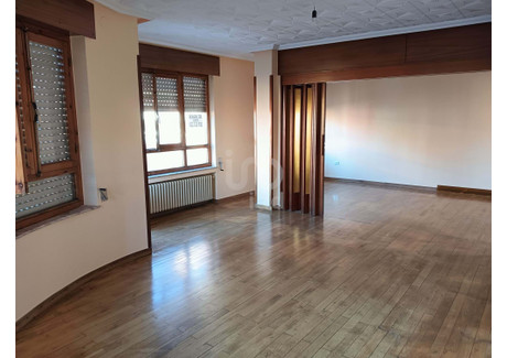 Mieszkanie na sprzedaż - León, Hiszpania, 128 m², 55 898 USD (231 977 PLN), NET-103116515