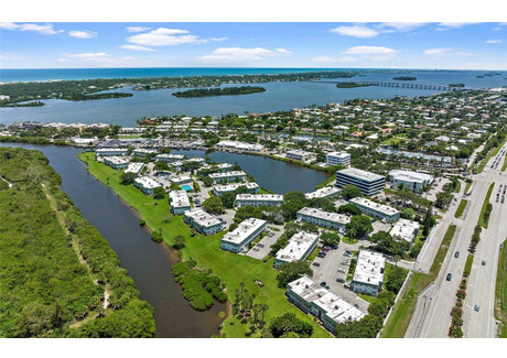 Dom do wynajęcia - 2800 Indian River Boulevard Vero Beach, Usa, 92,9 m², 1750 USD (7175 PLN), NET-100498482