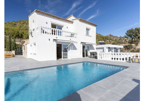 Dom na sprzedaż - Calpe, Hiszpania, 245 m², 739 369 USD (2 979 658 PLN), NET-94780936