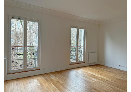 Mieszkanie na sprzedaż - Paris 18Eme Arrondissement, Francja, 52,16 m², 829 255 USD (3 242 388 PLN), NET-101005875