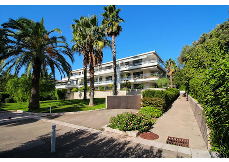 Mieszkanie na sprzedaż - Antibes, Francja, 81 m², 823 885 USD (3 369 689 PLN), NET-102100770