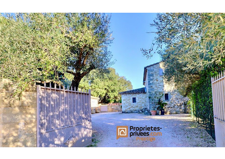 Dom na sprzedaż - Uzes, Francja, 255 m², 2 499 046 USD (10 221 097 PLN), NET-102224141