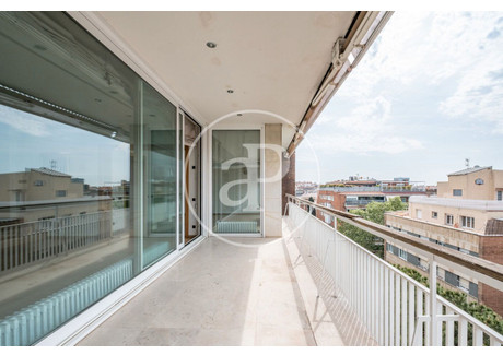 Mieszkanie na sprzedaż - Barcelona, Hiszpania, 263 m², 2 648 606 USD (10 170 648 PLN), NET-92838855