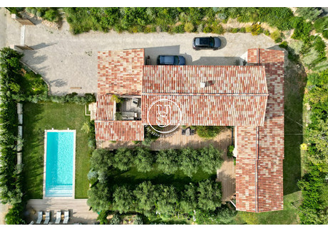 Dom na sprzedaż - Saint Remy De Provence, Francja, 240 m², 2 492 530 USD (10 344 000 PLN), NET-103082199