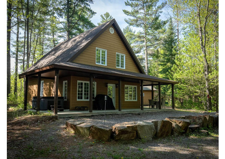 Dom na sprzedaż - 34 Ch. des Pins, Lac-du-Cerf, QC J0W1S1, CA Lac-Du-Cerf, Kanada, 140 m², 422 524 USD (1 622 494 PLN), NET-100866813