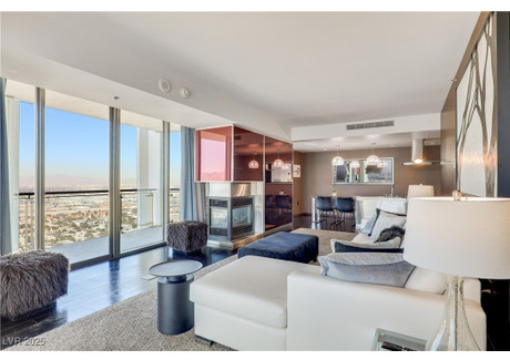 Dom na sprzedaż - 4381 W Flamingo Road Las Vegas, Usa, 113,34 m², 575 000 USD (2 386 250 PLN), NET-103256941