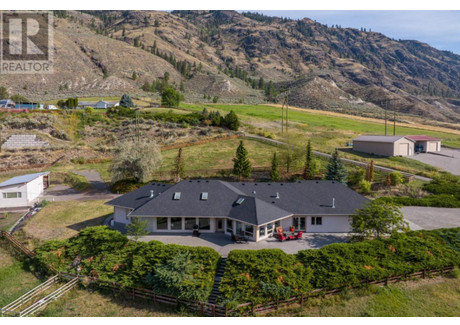 Dom na sprzedaż - 3361 SHUSWAP ROAD E Kamloops, Kanada, 325,16 m², 1 214 090 USD (4 698 530 PLN), NET-100156963