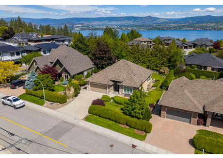 Dom na sprzedaż - 3071 Thacker Drive West Kelowna, Kanada, 322,75 m², 948 520 USD (3 670 771 PLN), NET-98245301