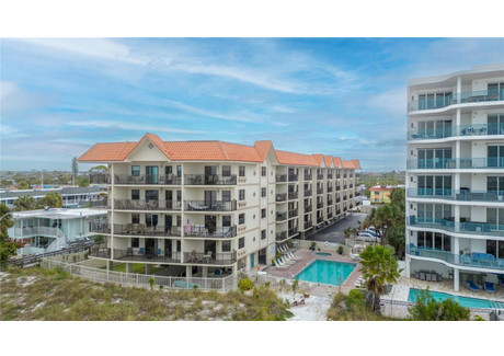 Mieszkanie na sprzedaż - 4000 GULF BOULEVARD # St Pete Beach, Usa, 69,68 m², 799 990 USD (3 223 960 PLN), NET-98275507