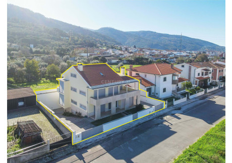Dom na sprzedaż - Lousa, Portugalia, 135 m², 438 755 USD (1 750 631 PLN), NET-96125224