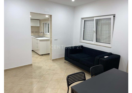 Dom na sprzedaż - Charneca De Caparica E Sobreda, Portugalia, 119 m², 677 189 USD (2 776 475 PLN), NET-96119522