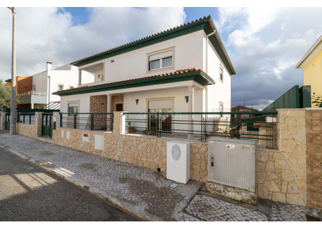 Dom na sprzedaż - Marinha Grande, Portugalia, 232 m², 340 999 USD (1 387 864 PLN), NET-96130835