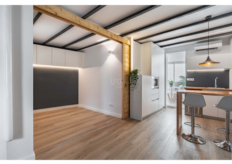 Mieszkanie na sprzedaż - Barcelona, Hiszpania, 57 m², 388 537 USD (1 593 002 PLN), NET-102833509