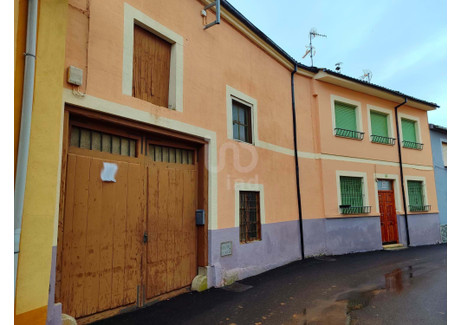 Dom na sprzedaż - Santibáñez De Valdeiglesias, Hiszpania, 438 m², 64 234 USD (246 015 PLN), NET-93764967