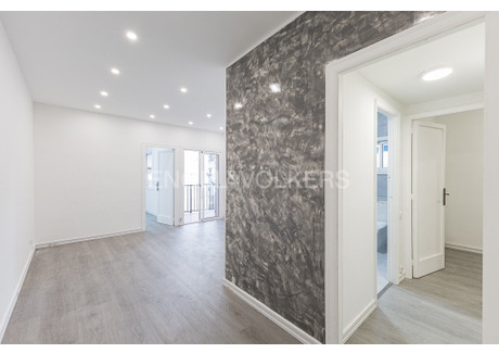 Mieszkanie na sprzedaż - Barcelona, Hiszpania, 58 m², 378 719 USD (1 552 749 PLN), NET-102711809