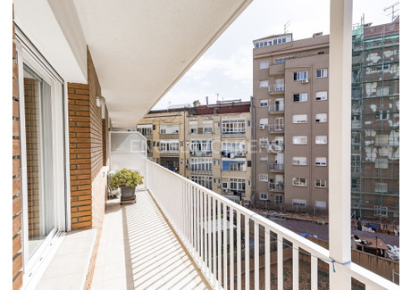 Mieszkanie na sprzedaż - Barcelona, Hiszpania, 124 m², 664 290 USD (2 550 874 PLN), NET-96288797